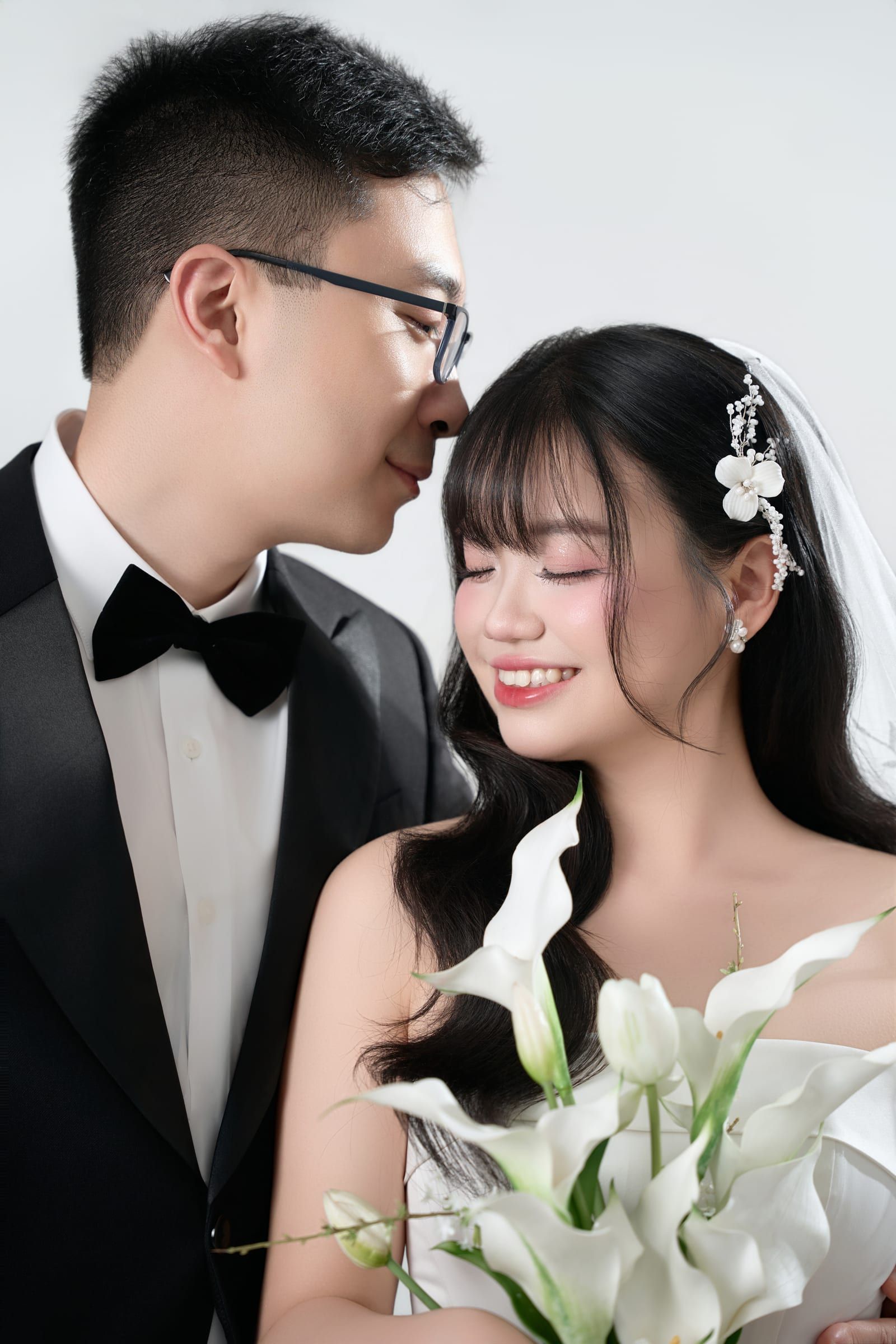 Chân dung cô dâu chú rể